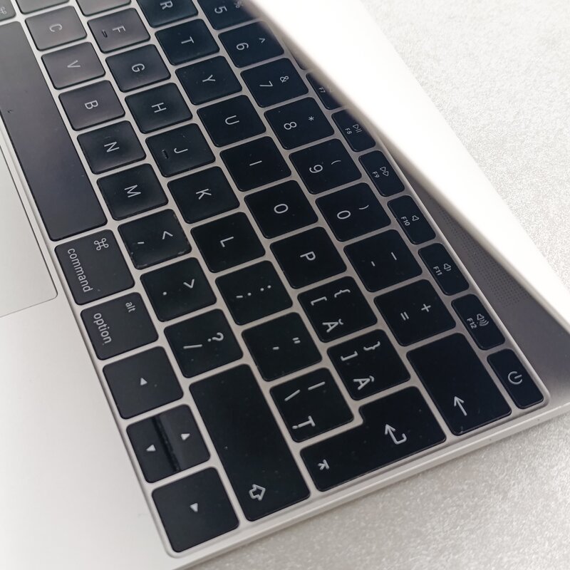 Macbook Retina 12, baterie noua